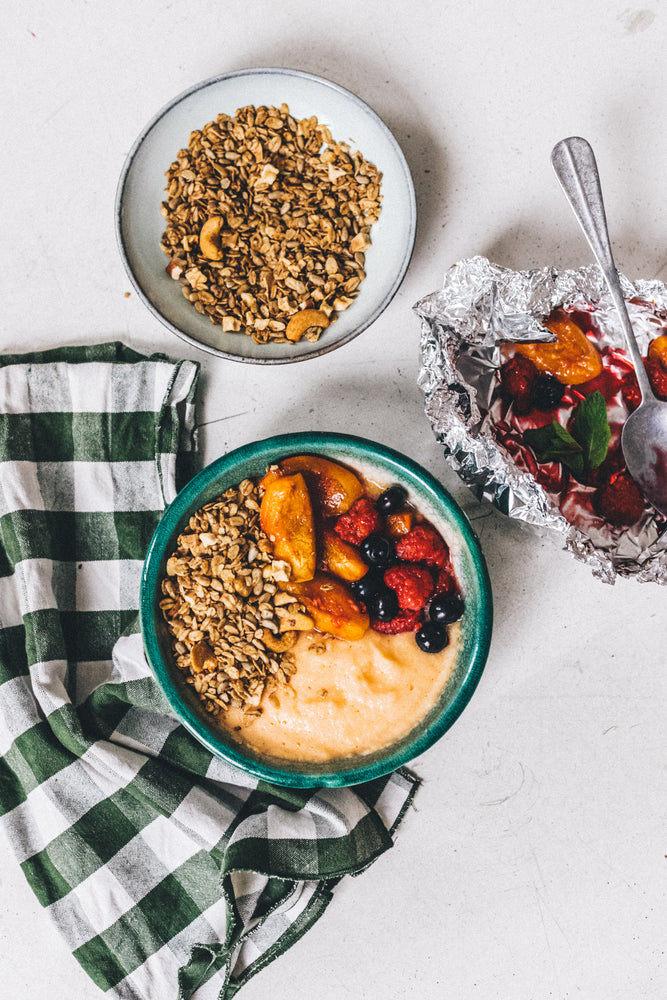 Gazpacho de melon, fruits rouges en papillote et granola